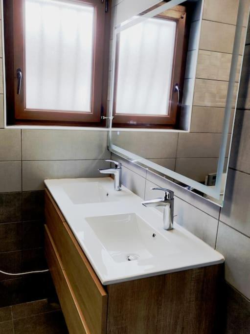 Gite Papillon 6 A14 Personnes - Jacuzzi Gérardmer Exterior foto