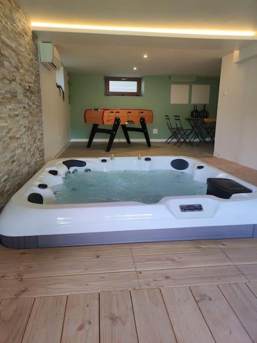 Gite Papillon 6 A14 Personnes - Jacuzzi Gérardmer Exterior foto